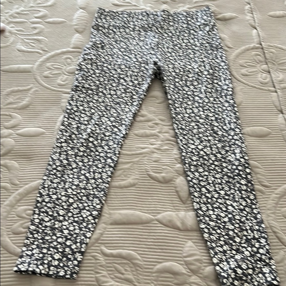 Lou & Grey deep blue and White Patterned Leggings